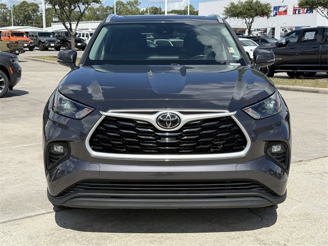 2022 Toyota Highlander XLE  at Tom Peacock Cadillac