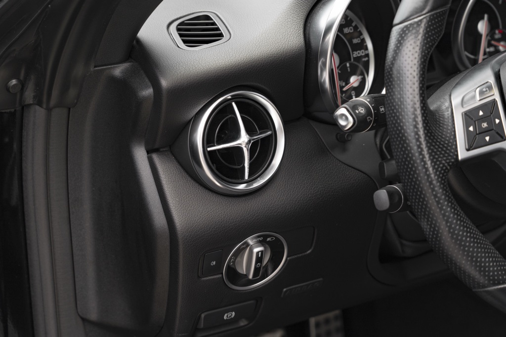 2013 Mercedes-Benz SLK SLK 55 AMG® - Photo 20