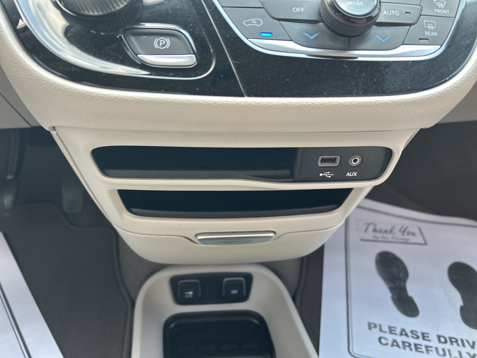 2017 Chrysler Pacifica Touring L photo 14