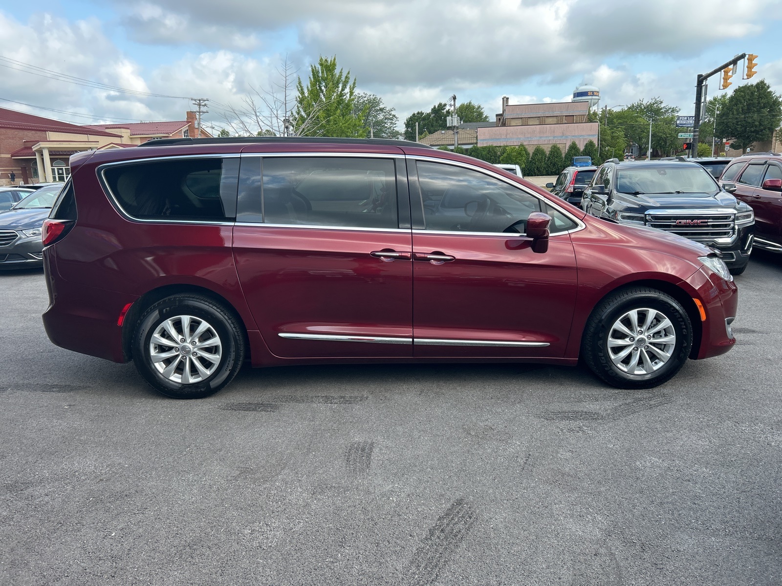 2017 Chrysler Pacifica Touring L photo 6