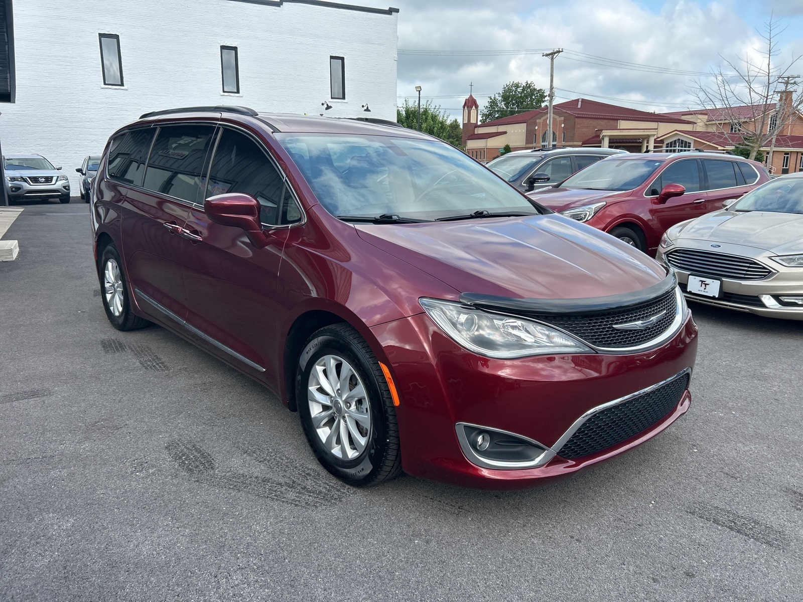 2017 Chrysler Pacifica Touring L photo 7