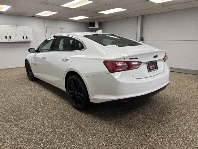 2024 Chevrolet Malibu 1LT photo 3