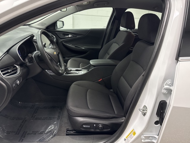 2024 Chevrolet Malibu 1LT photo 4