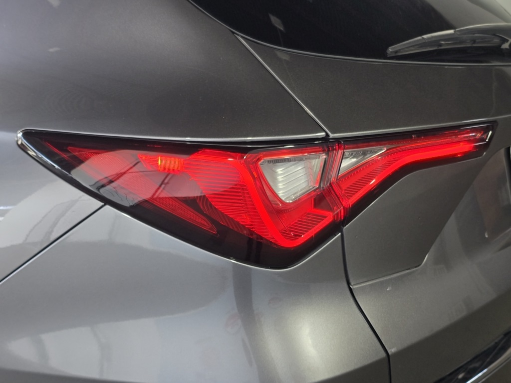 Thumbnail: 2023 Acura MDX - 10