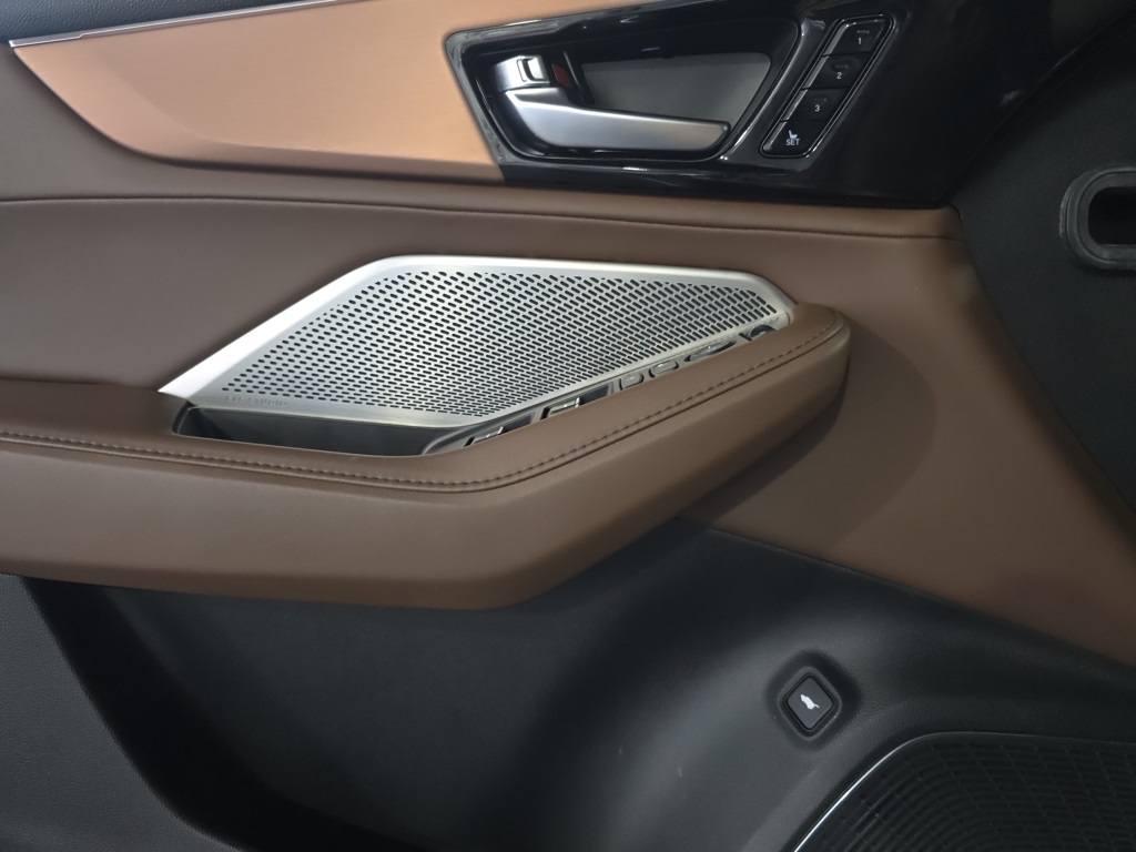 Thumbnail: 2023 Acura MDX - 12