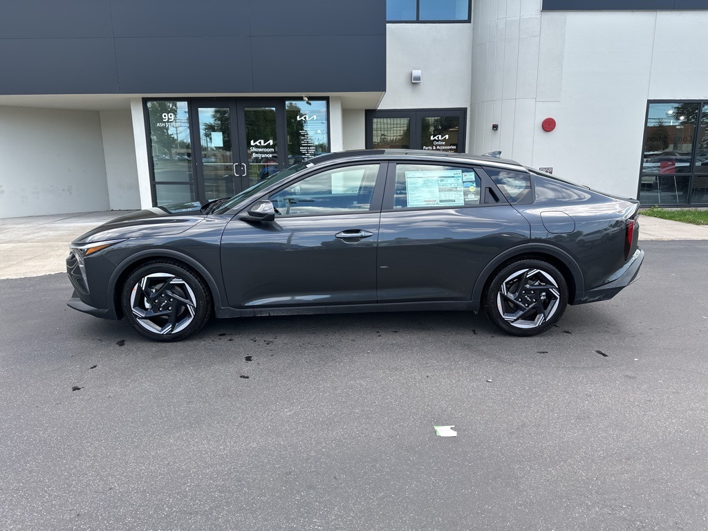 2025 Kia K4 EX photo 2