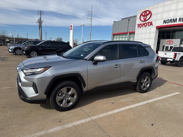 2025 Toyota RAV4 XLE FWD