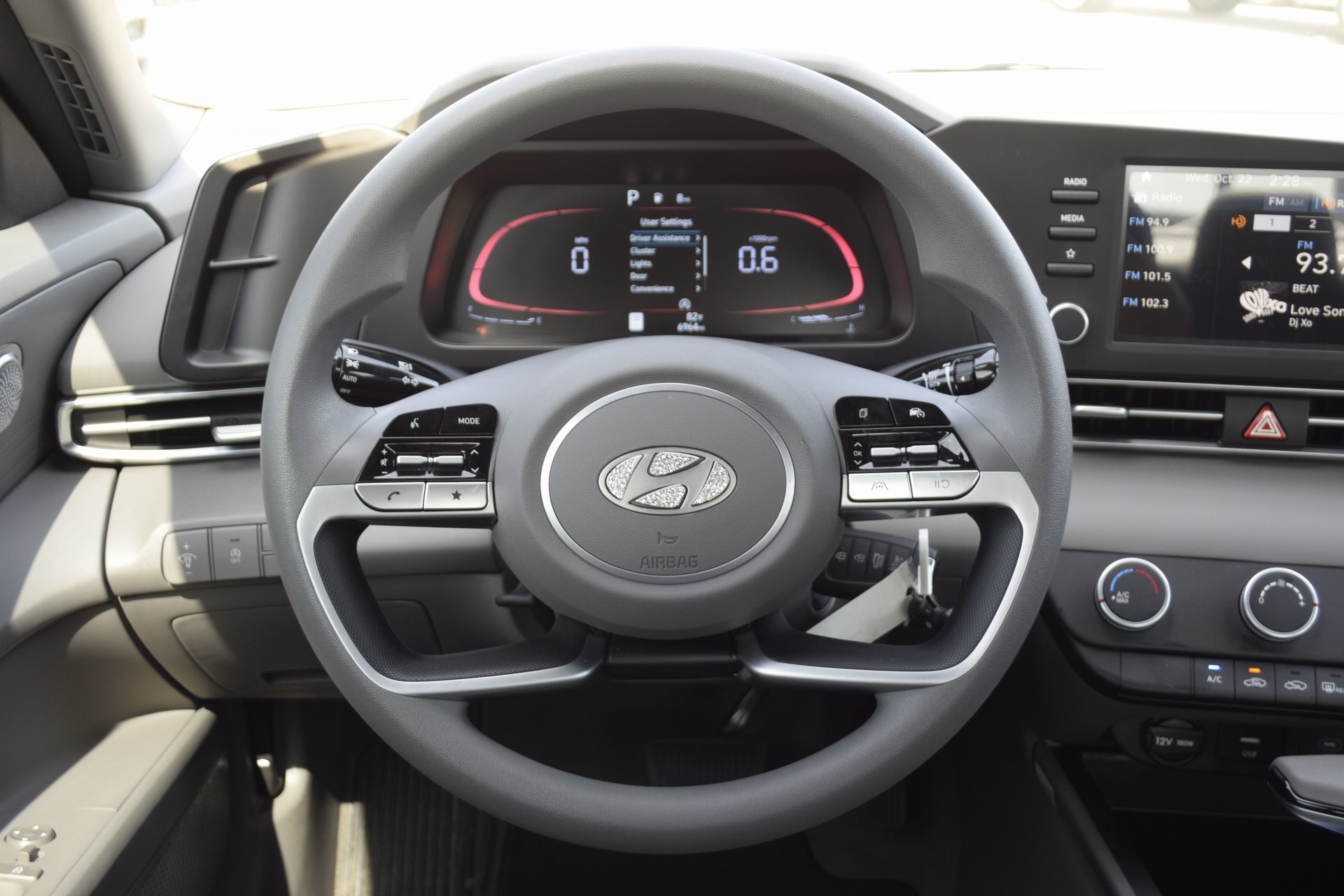 2025 Hyundai Elantra SE - 10