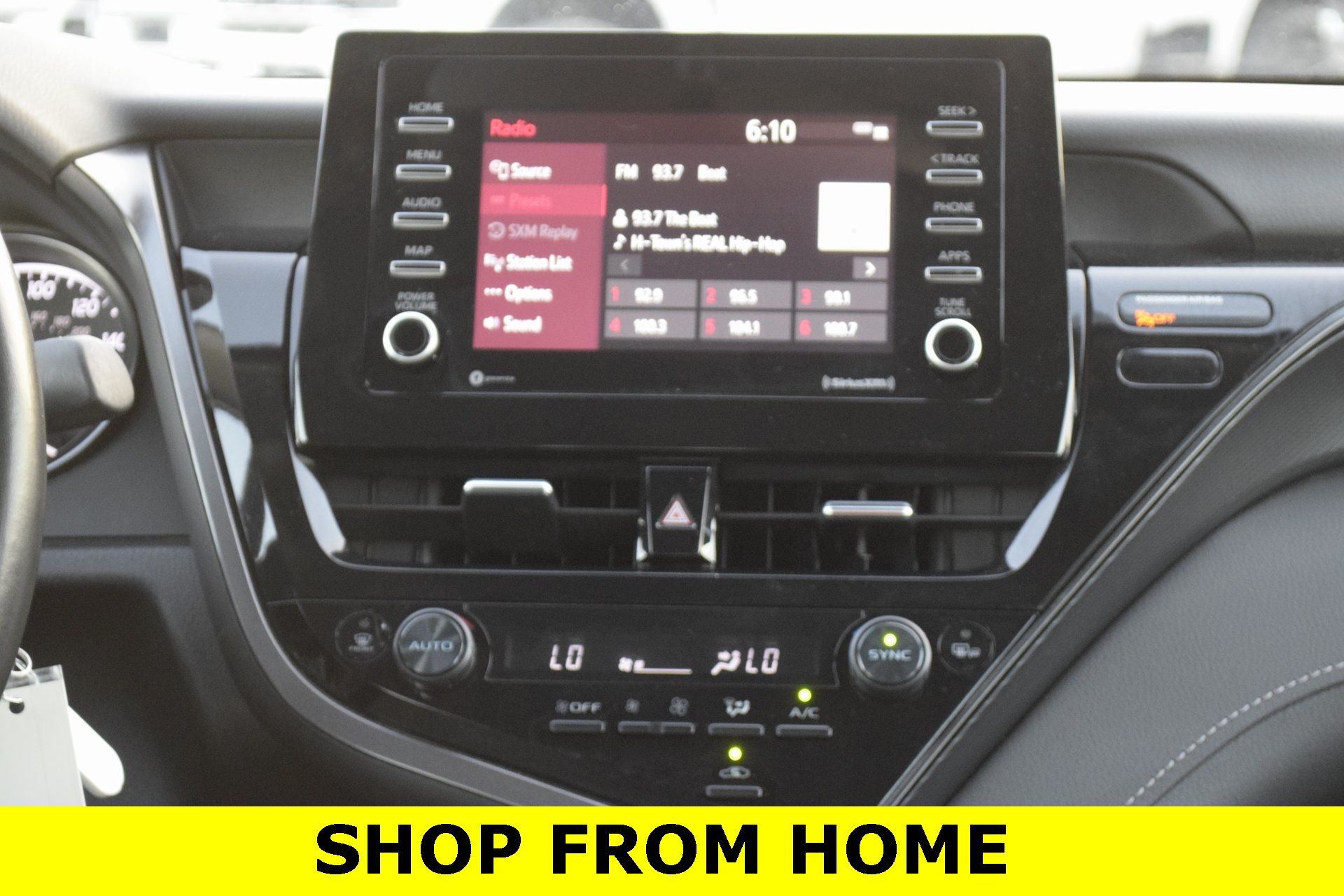 2024 Toyota Camry SE - 3