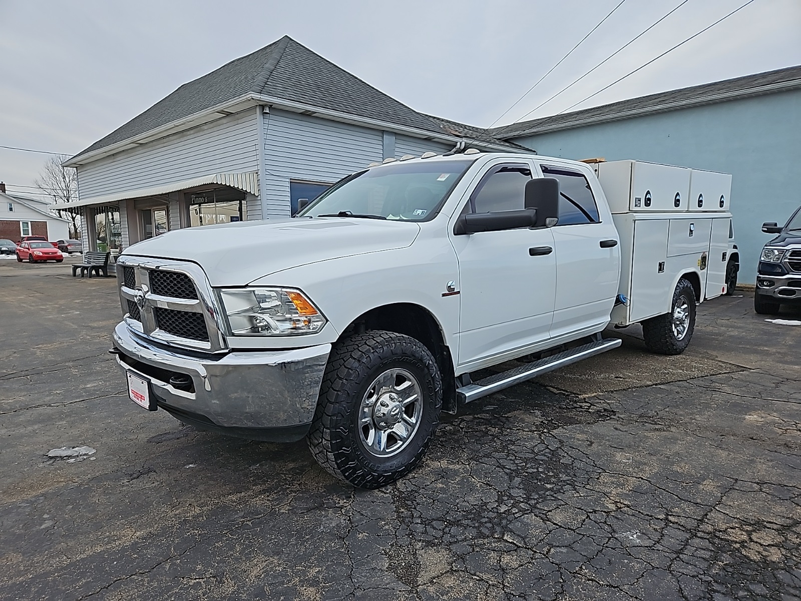 2018 RAM 3500 Chassis Tradesman Crew Cab 4WD