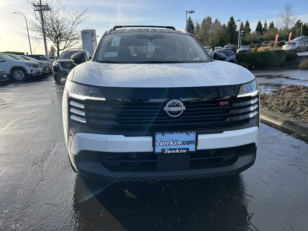 2025 Nissan Kicks SR photo 2