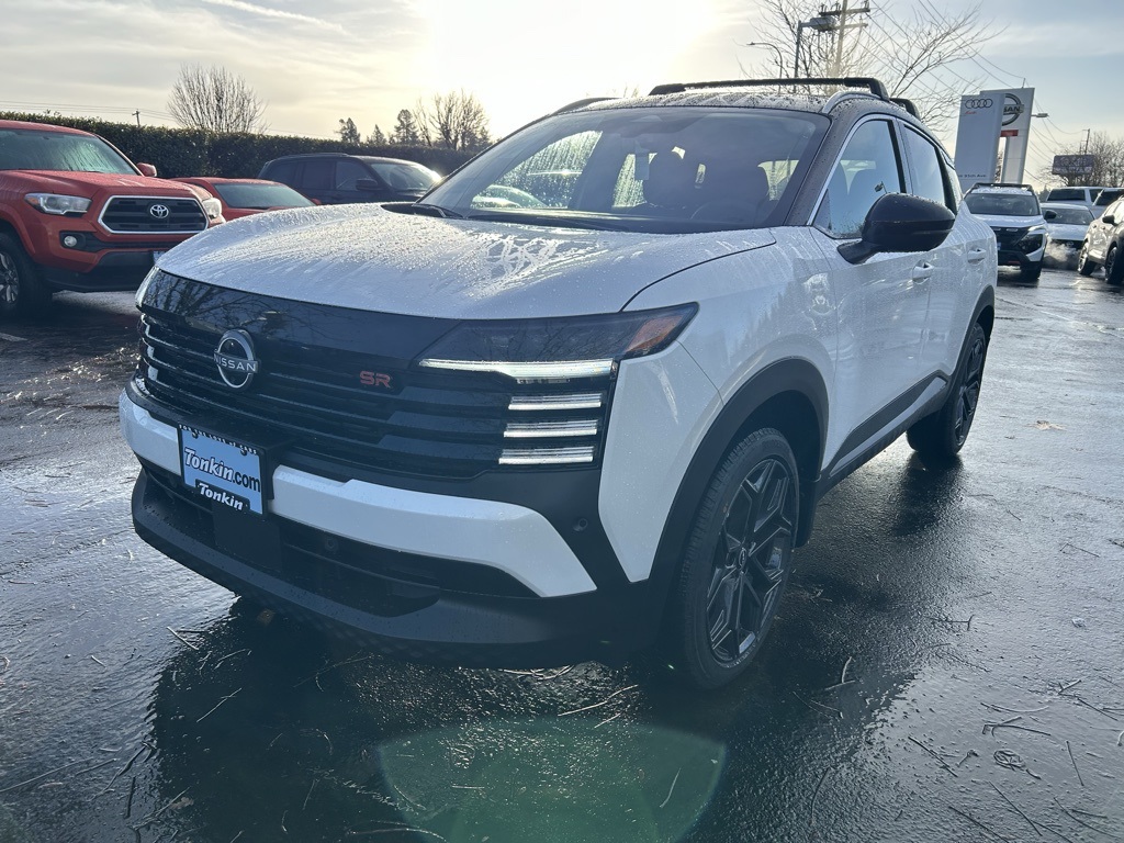 2025 Nissan Kicks SR photo 3