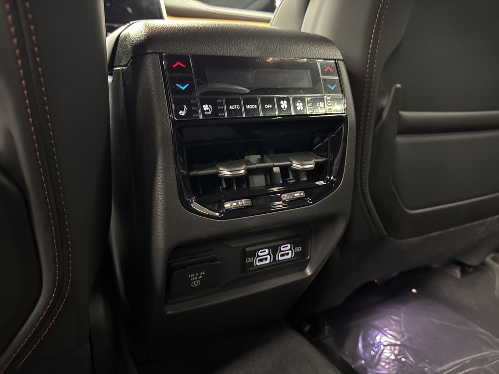 2025 Jeep Grand Cherokee Summit Reserve 4xe - 11