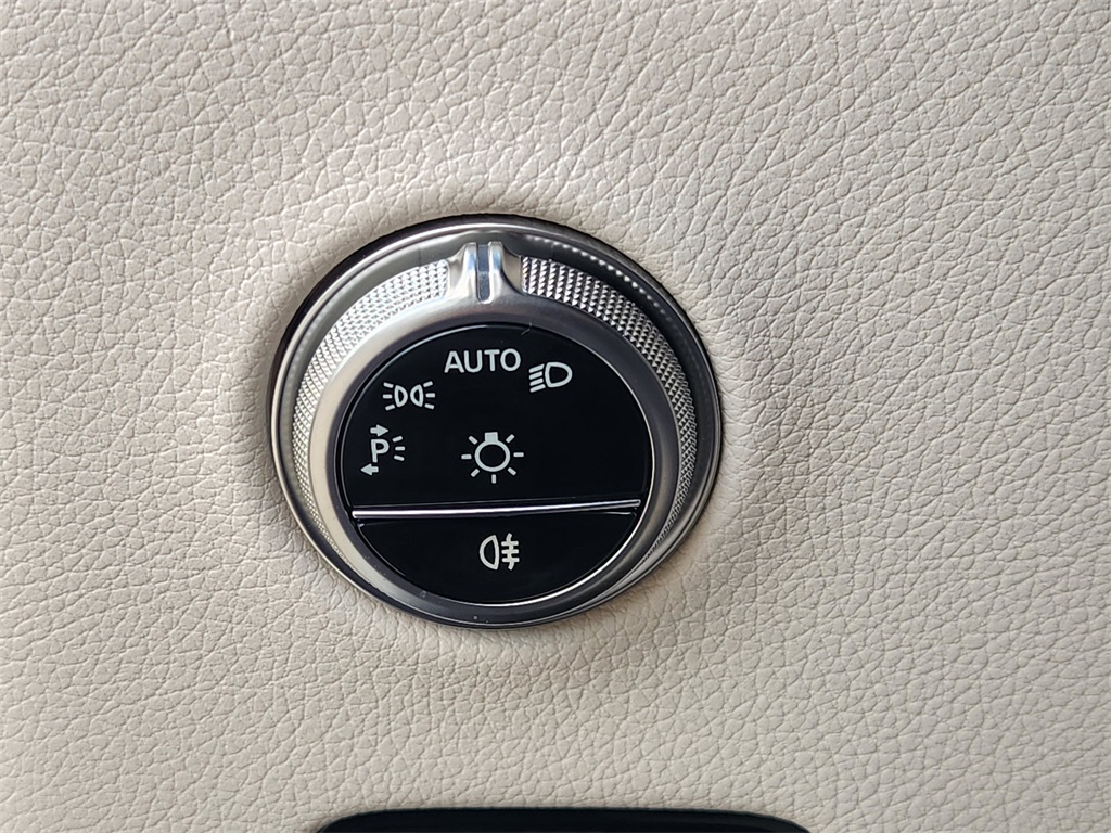 2025 Mercedes-Benz GLC GLC 300 White at River Oaks CDJR