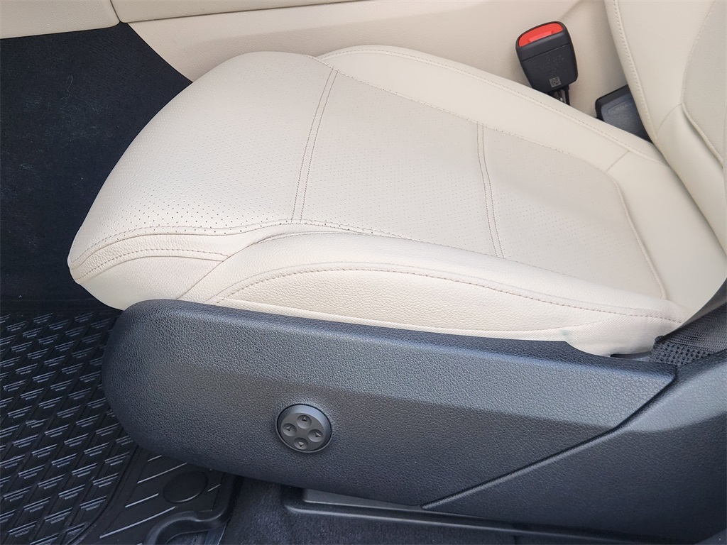 2025 Mercedes-Benz GLC GLC 300 White at River Oaks CDJR