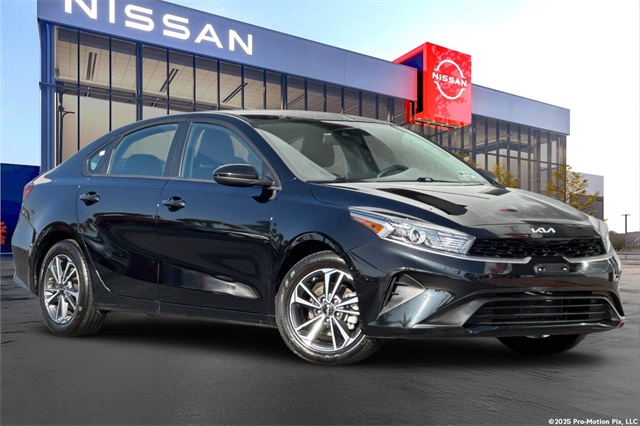 2024 Kia Forte LXS's photo