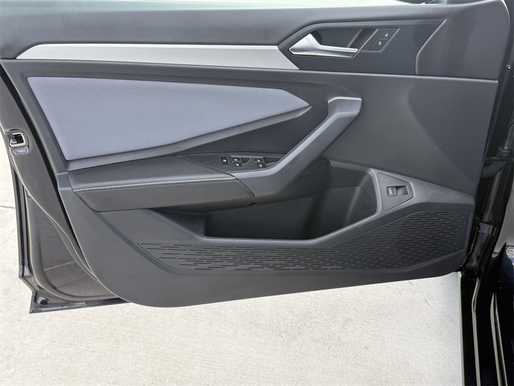 2025 Volkswagen Jetta 1.5T SE - 9