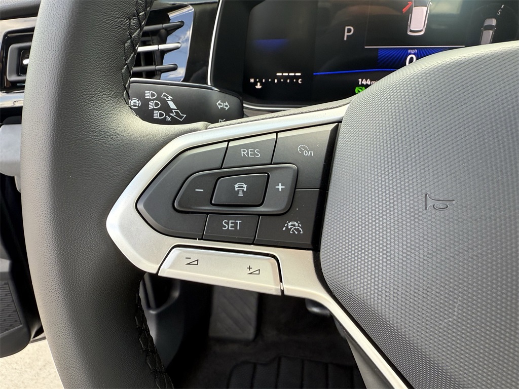 2025 Volkswagen Jetta 1.5T SE Black at Durrett Motor Company