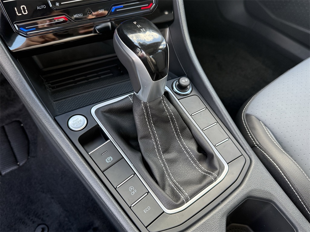 2025 Volkswagen Jetta 1.5T SE Black at Durrett Motor Company