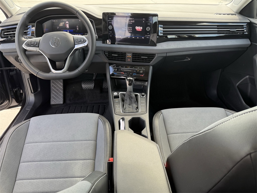 2025 Volkswagen Jetta 1.5T SE Black at Durrett Motor Company