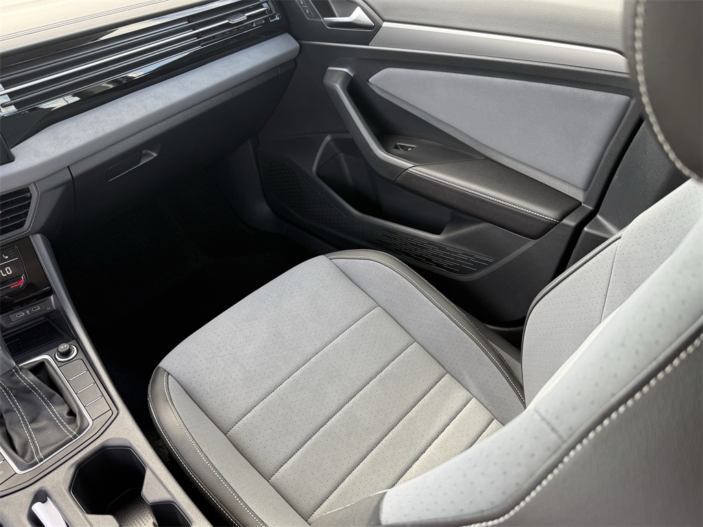 2025 Volkswagen Jetta 1.5T SE Black at Durrett Motor Company