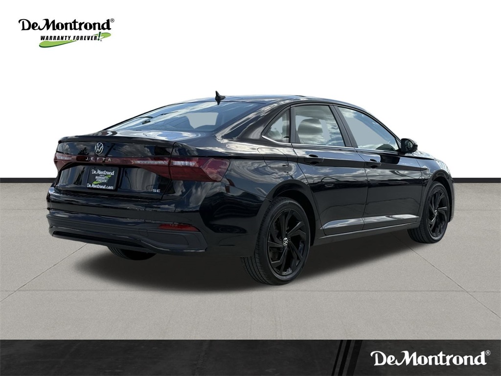 2025 Volkswagen Jetta 1.5T SE - 4