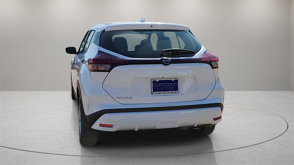 2025 Nissan Kicks Play