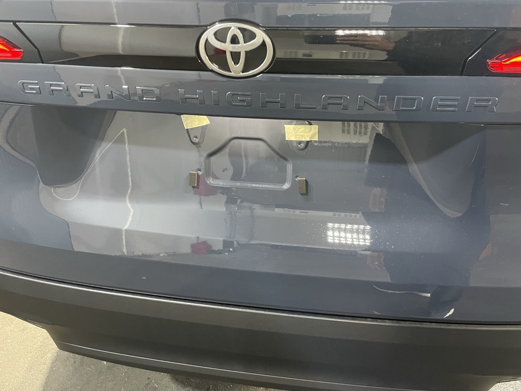 Thumbnail: 2026 Toyota Grand Highlander - 21