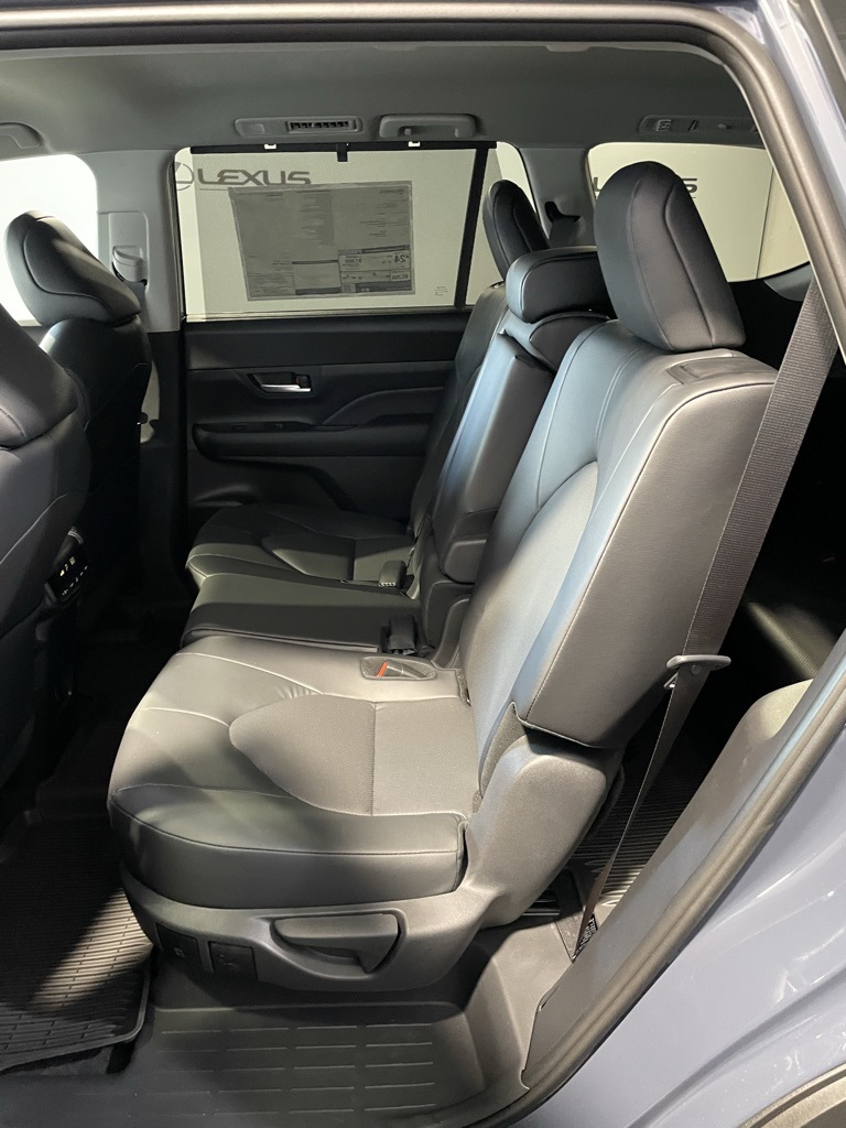 Thumbnail: 2026 Toyota Grand Highlander - 31