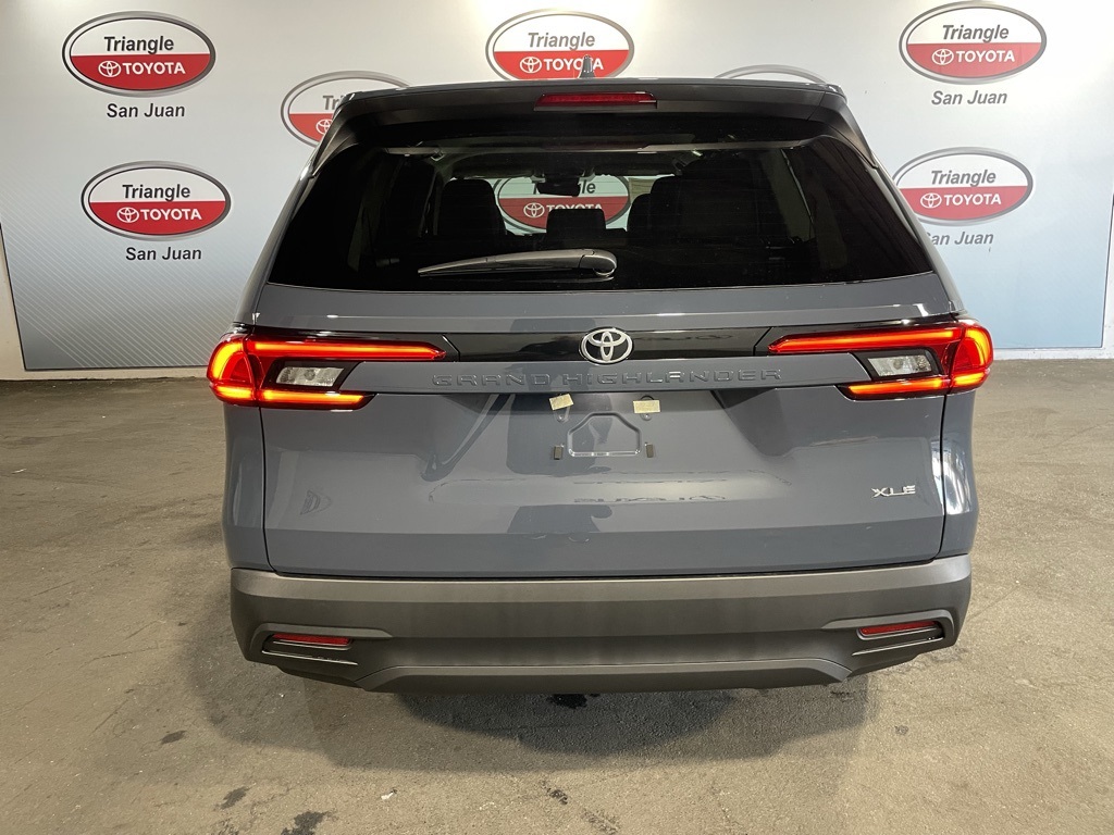 Thumbnail: 2026 Toyota Grand Highlander - 8