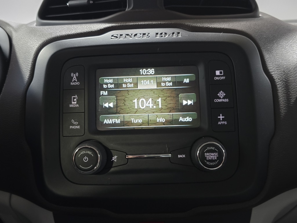 Thumbnail: 2017 Jeep Renegade - 21