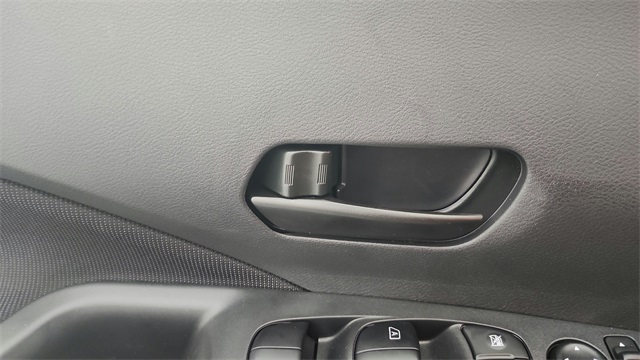 2025 Nissan Kicks Play