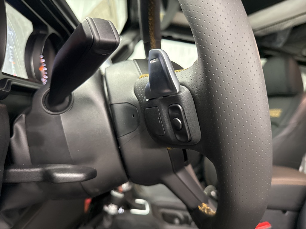 2025 Jeep Wrangler Rubicon 392 - 11