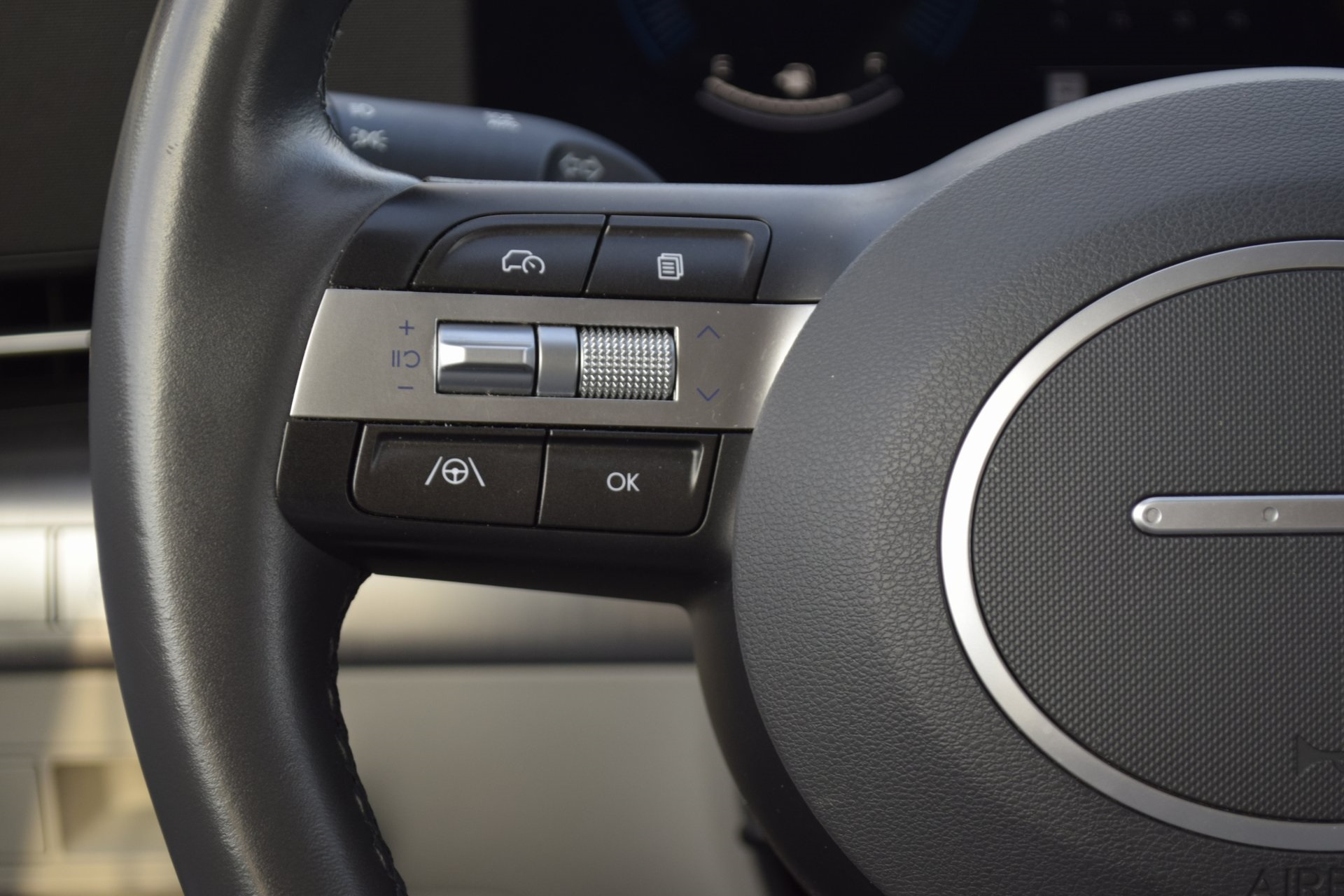 2024 Hyundai Kona SEL - 11