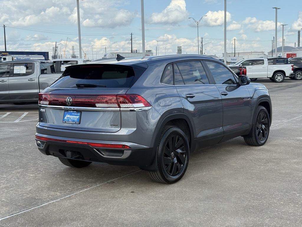 2024 Volkswagen Atlas Cross Sport 2.0T SE w/Technology - 9