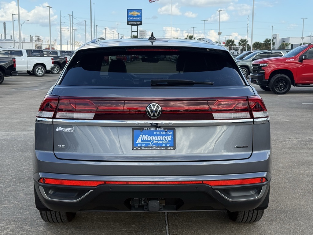 2024 Volkswagen Atlas Cross Sport 2.0T SE w/Technology - 11