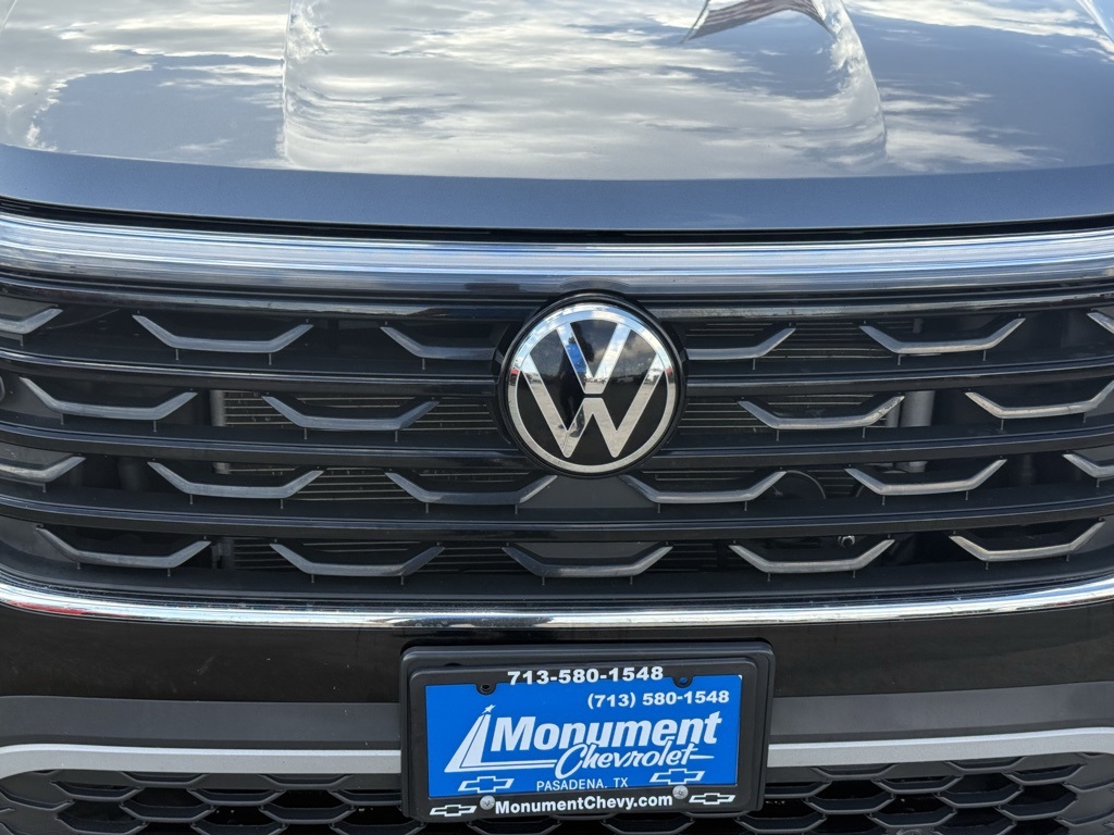 2024 Volkswagen Atlas Cross Sport 2.0T SE w/Technology - 3