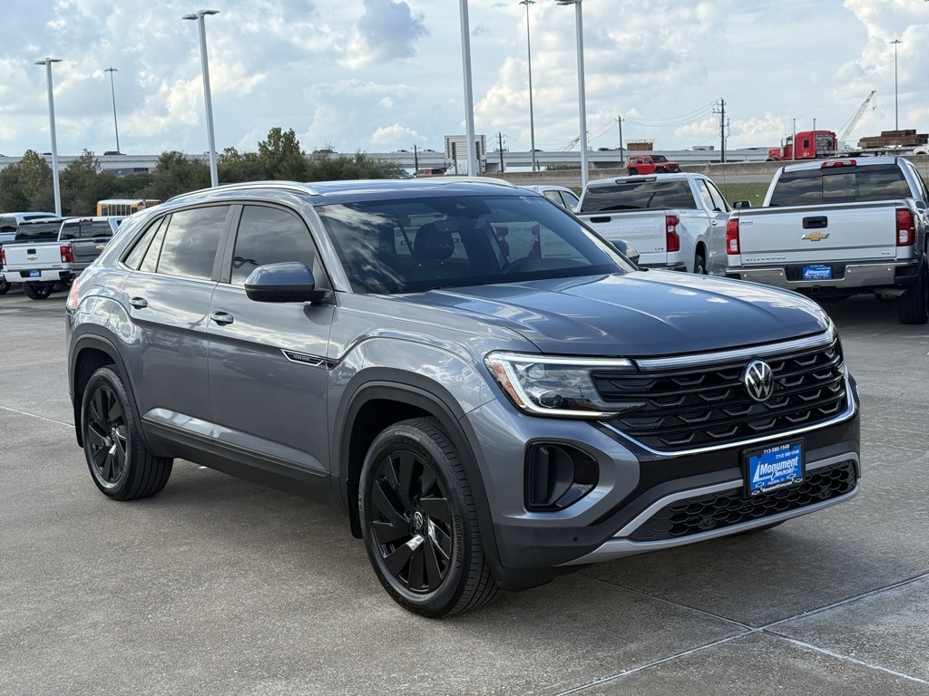 2024 Volkswagen Atlas Cross Sport 2.0T SE w/Technology - 4