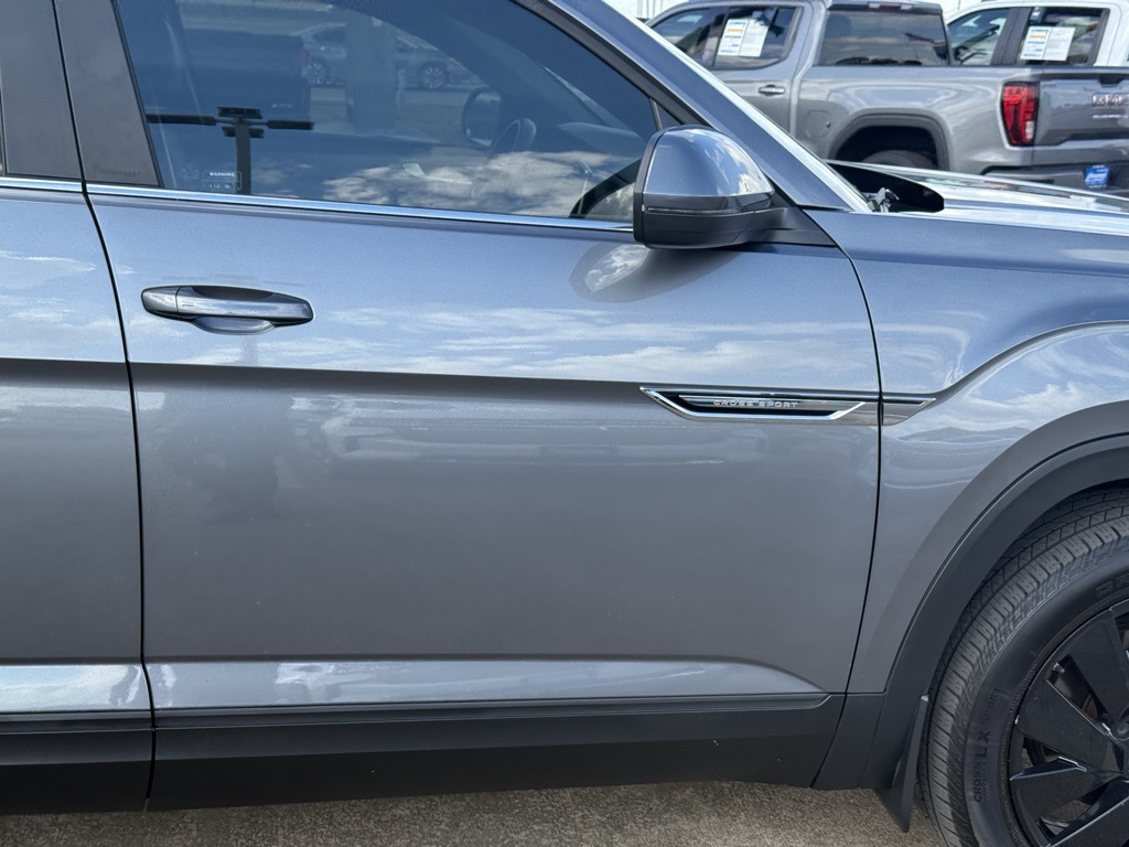 2024 Volkswagen Atlas Cross Sport 2.0T SE w/Technology - 7