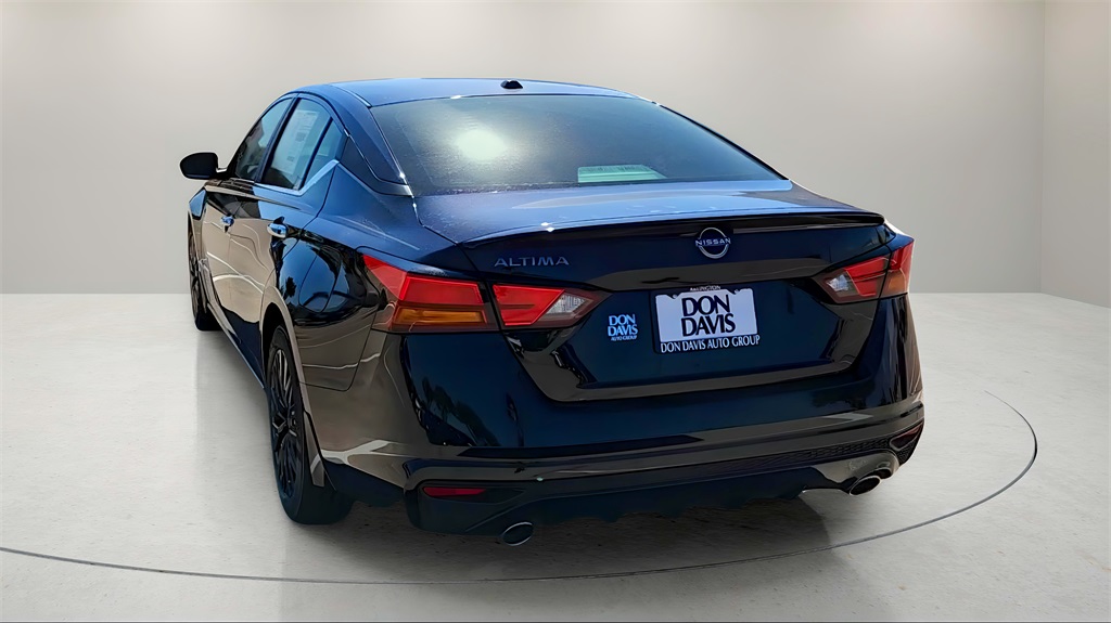 2025 Nissan Altima