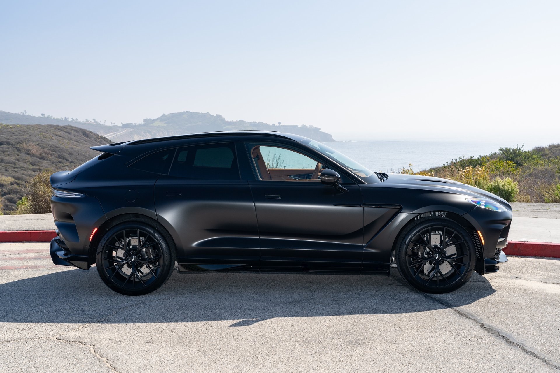 Aston Martin 2025 DBX 707