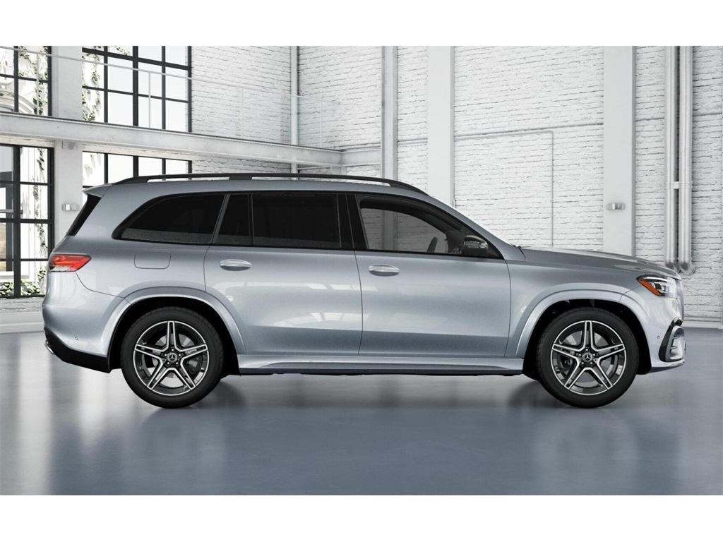 2025 Mercedes Benz GLS 450 4MATIC photo 2