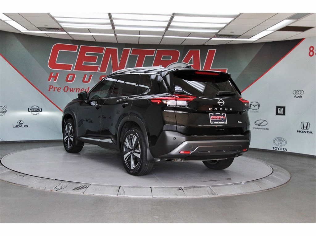 2023 Nissan Rogue SL - 3