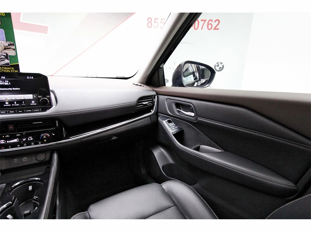 2023 Nissan Rogue SL - 7