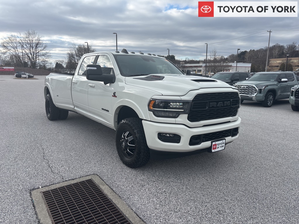 2024 RAM 3500 Limited Crew Cab LB DRW 4WD