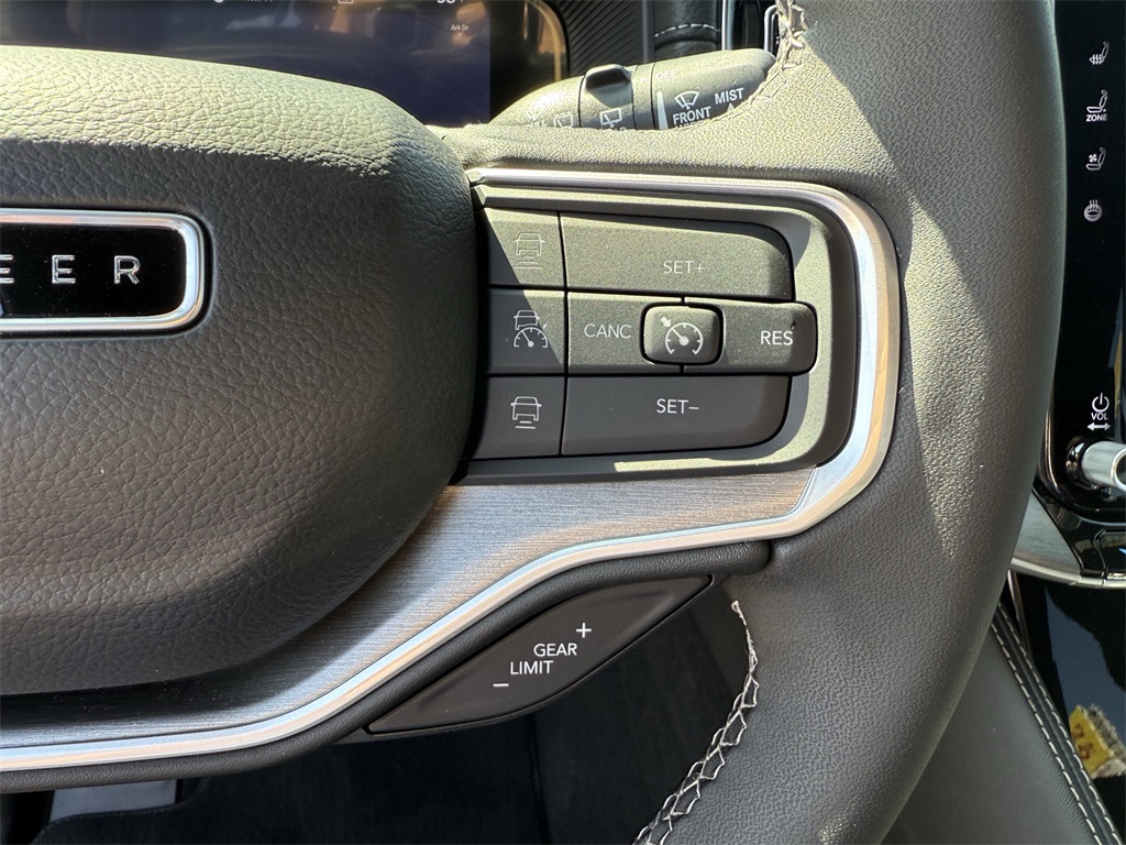 2025 Jeep Wagoneer L Series II Black at River Oaks CDJR