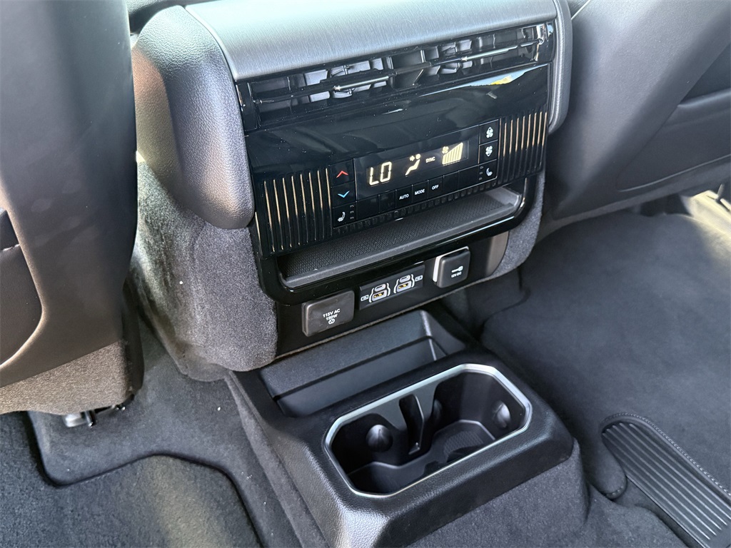 2025 Jeep Wagoneer L Series II Black at River Oaks CDJR