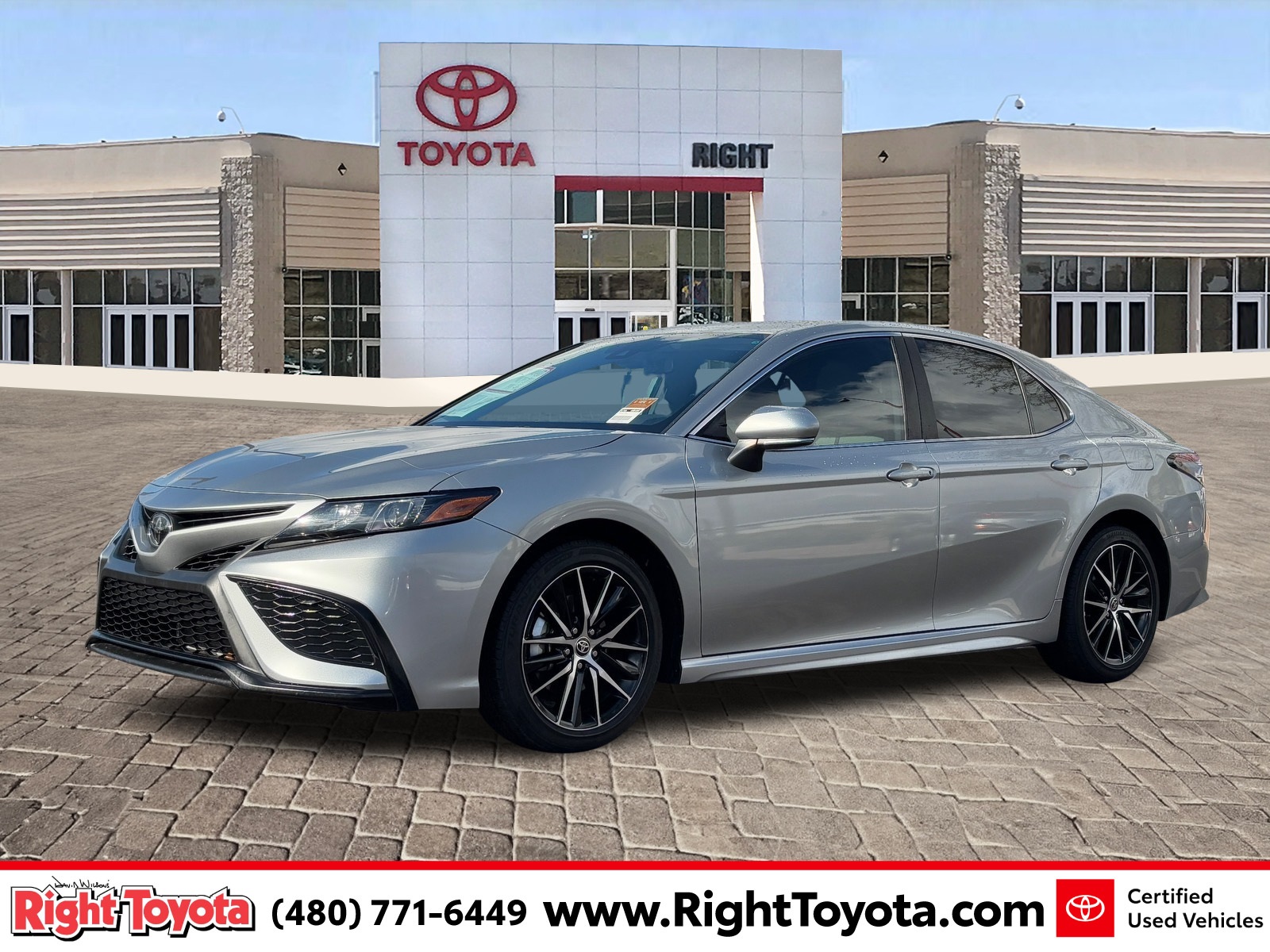 2024 Toyota Camry SE FWD