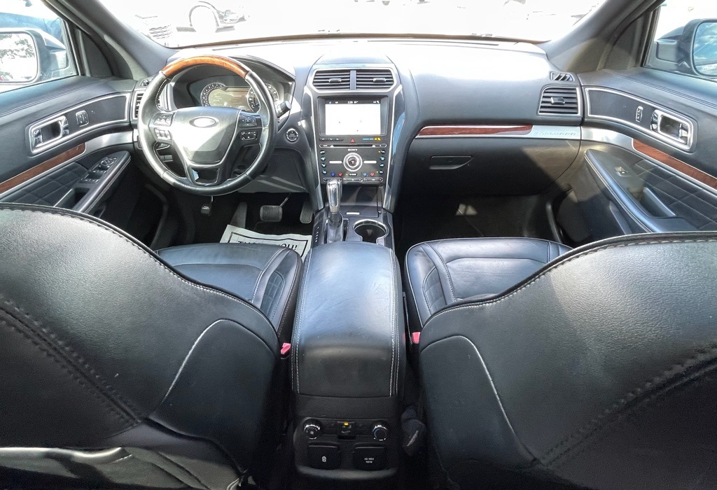 2017 Ford Explorer Platinum Black at Autostrade