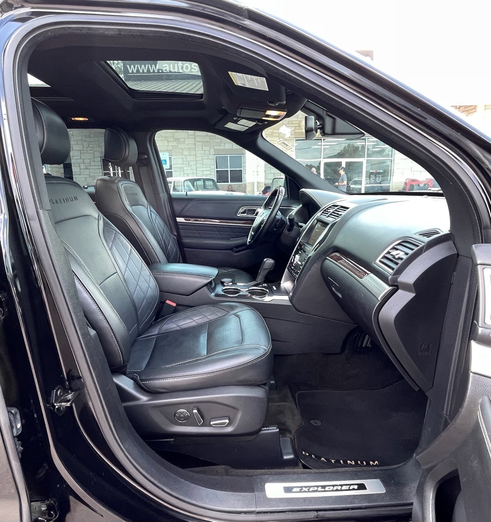 2017 Ford Explorer Platinum Black at Autostrade